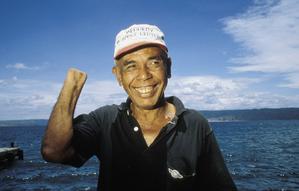 High price of dynamite fishing. © Alex Smailes/Panos Pictures High price of dynamite fishing. © Alex Smailes/Panos Pictures